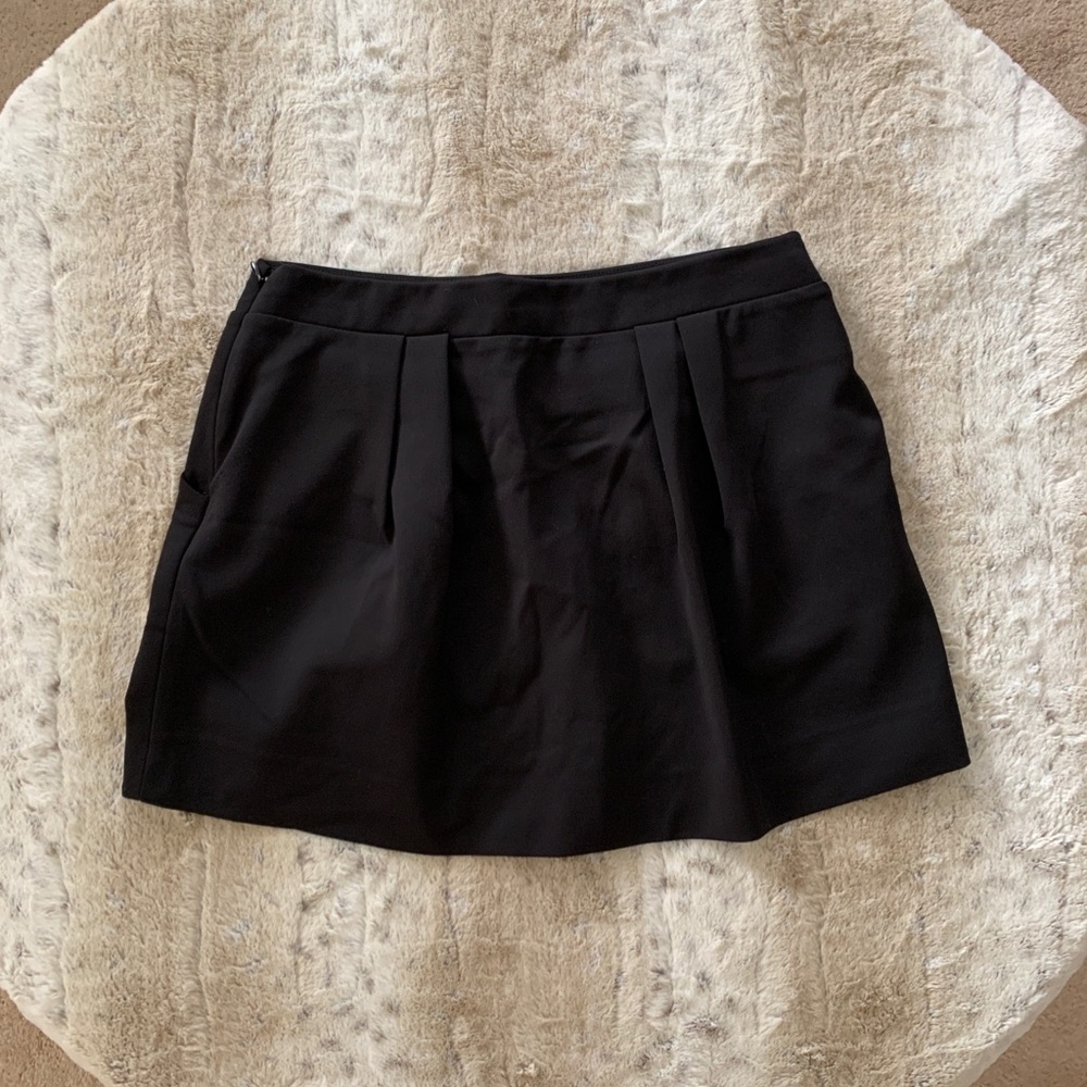 DVF skirt 🖤 - Picture 3 of 6
